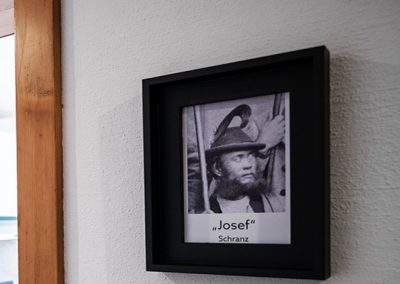 Room Josef Signature